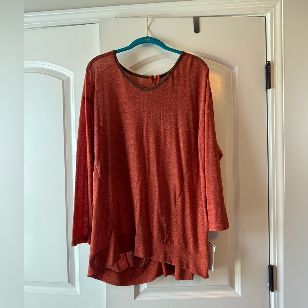 New Directions light weight orange long sleeve top